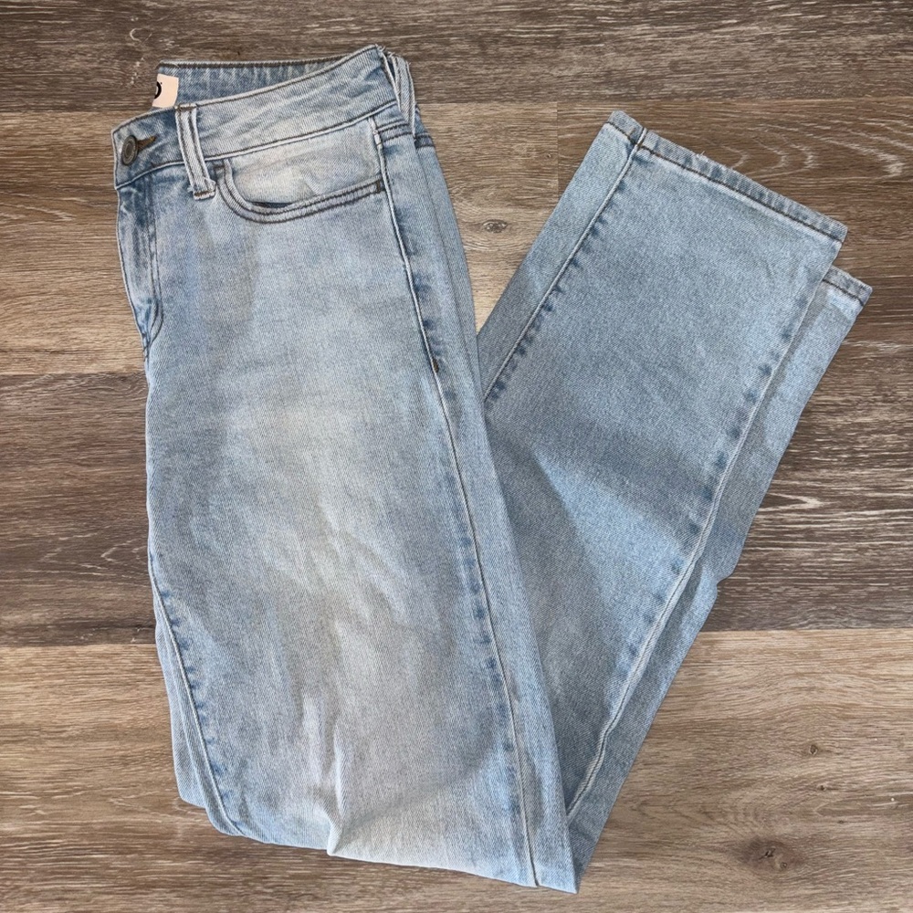 SO Mid-Rise Mom Jeans